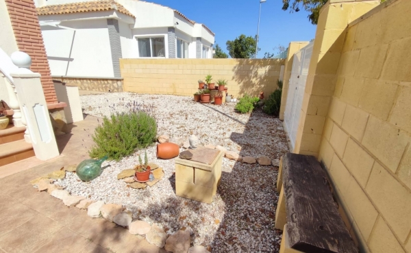 front garden albatros sierra golf