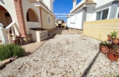 side garden of albatrois sierra golf