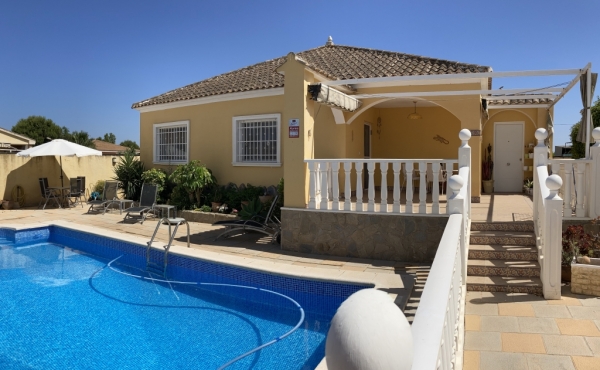 Detached Villa close to the sea