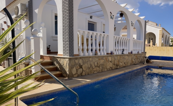 Fantastic Villa with pool and stunning views