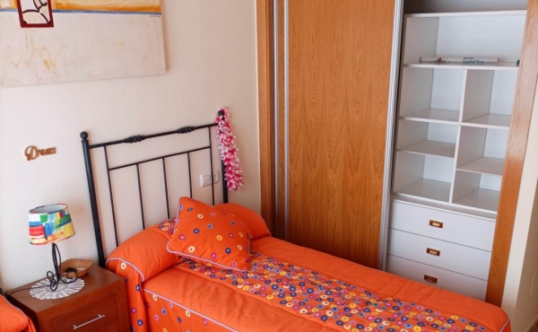 twin bedroom