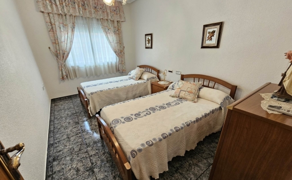 HABITACION 2 / BEDROOM 2