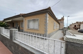 223,  Fantastic Bungalow set in the wonderful Spanish village of Balsicas