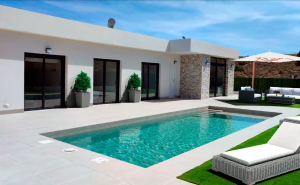 3 Bedroom 3 Bathroom Detached Villa in calasparra